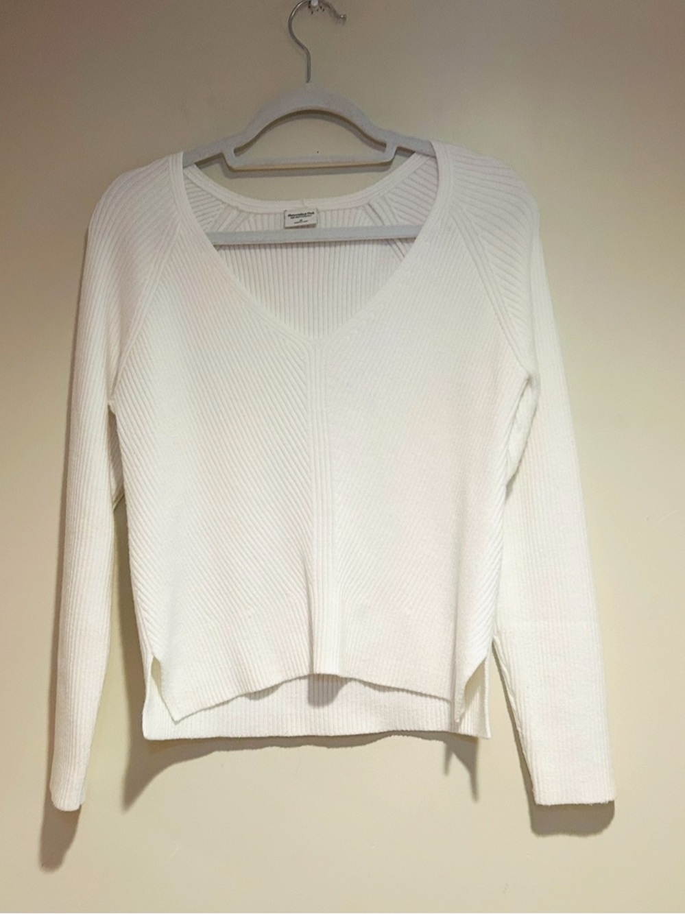 Abercrombie & Fitch Cream Ribbed V-Neck Sweater Sz Med